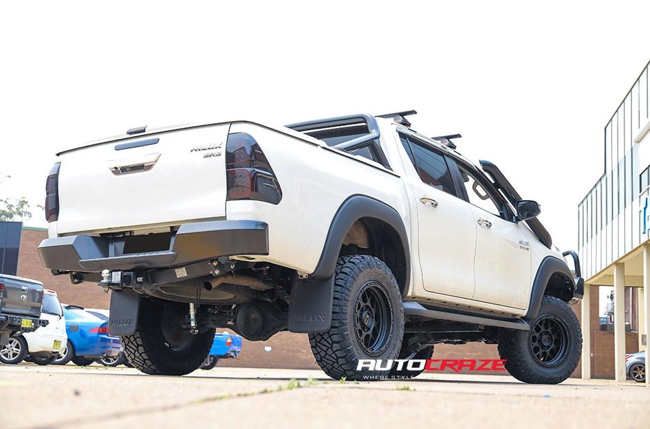 TOYOTA HILUX N80 4WD GRENADE OR MATTE BLACK